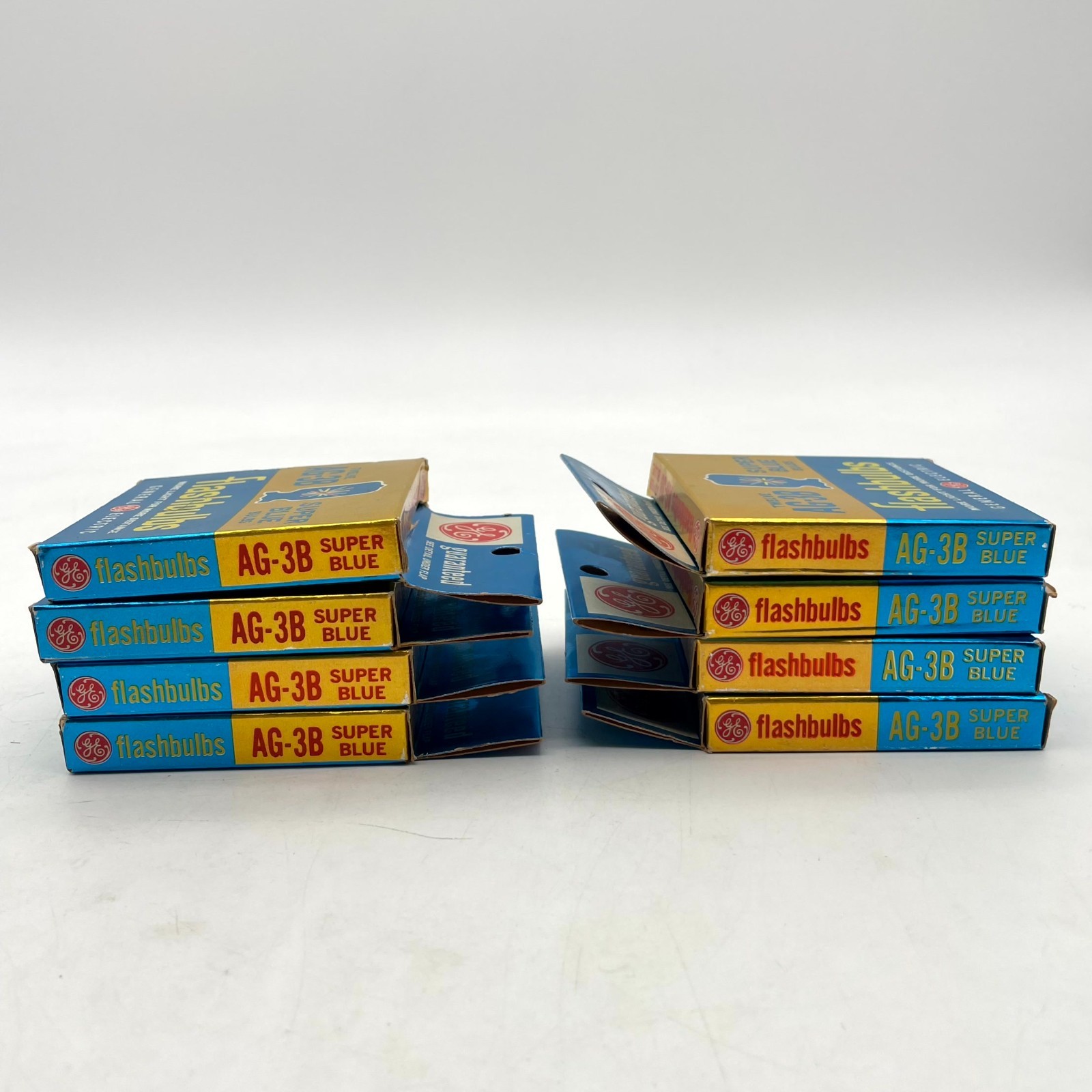 Lot of 8 General Electric AG-3B Super Blue Flash Bulbs for Film Photography
