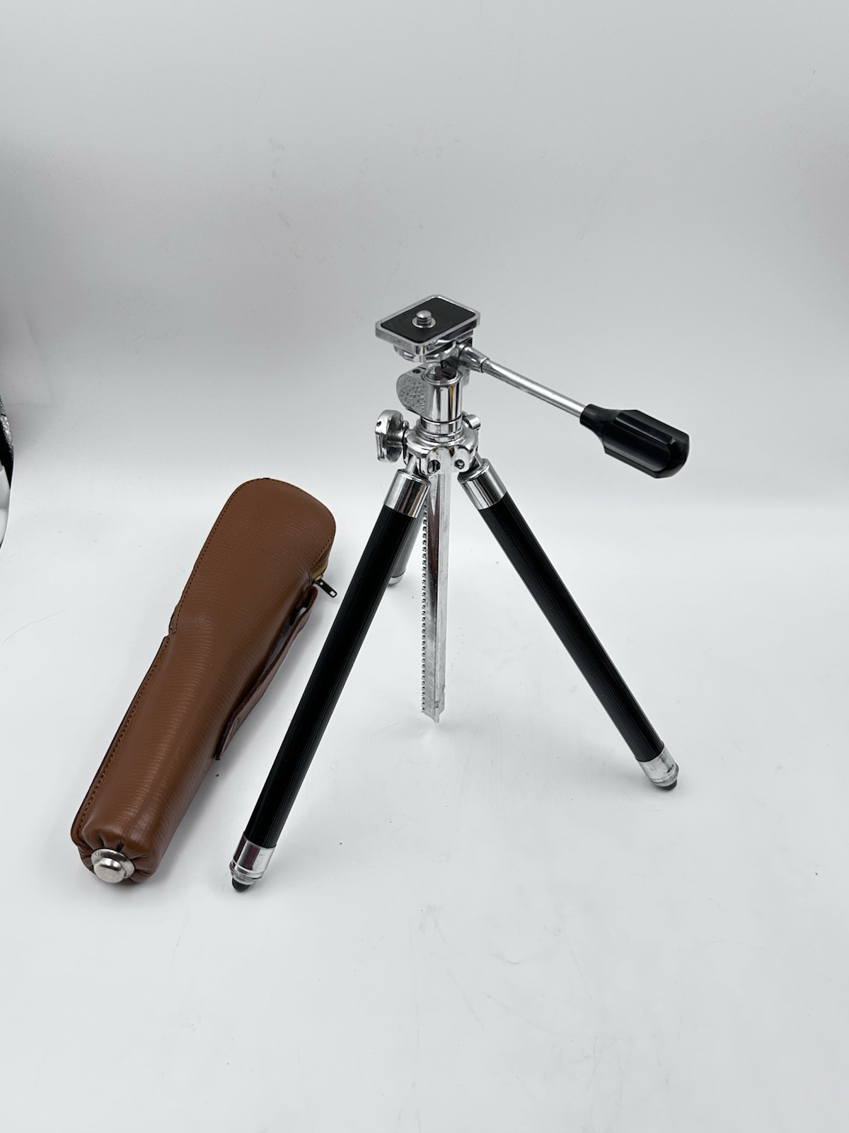 Vintage Brockway Tabletop Tripod, Case & Threaded Shutter Release Trigger Cable