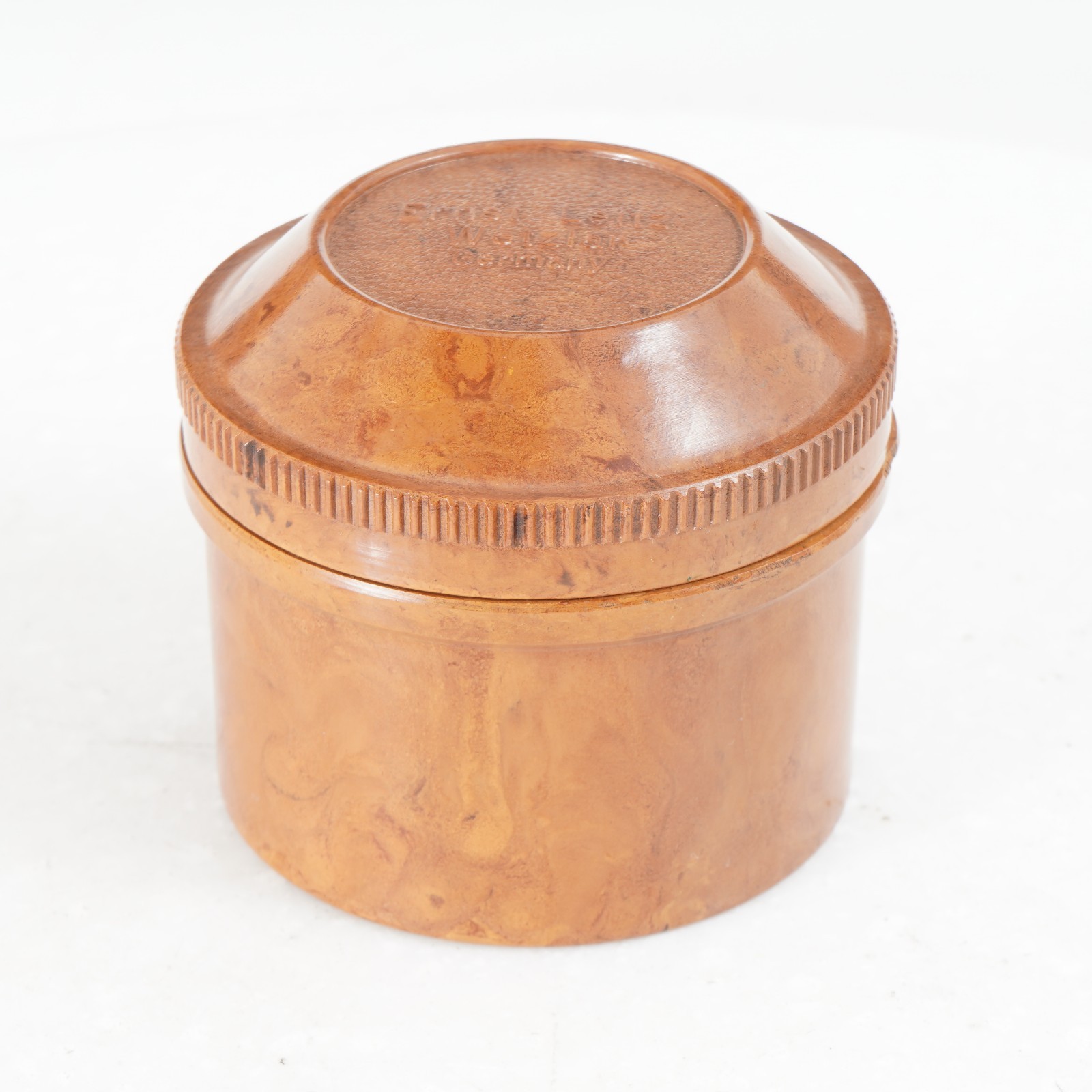 :[RARE – MINT] Leica Brown Bakelite Lens Case for Summar 50mm f/2 & Elmar f/3.5