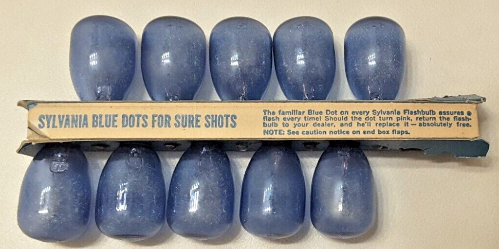 10 Vintage M2B Sylvania Blue Dot Flashbulbs in Original Box USA Made
