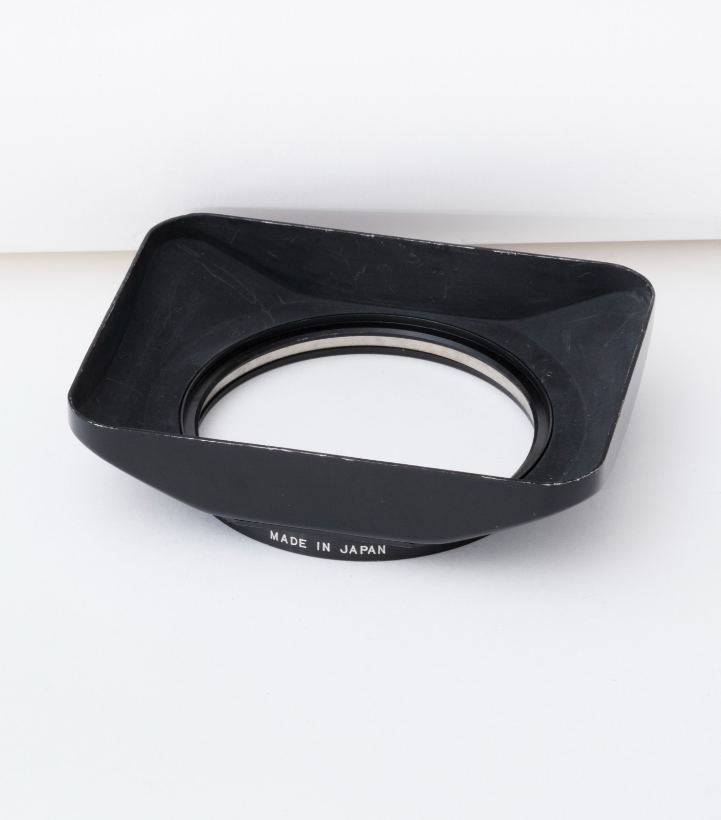 Mamiya Lens Hood For Sekor 50mm f/6.3 Universal Press/Super23 slip on/locking
