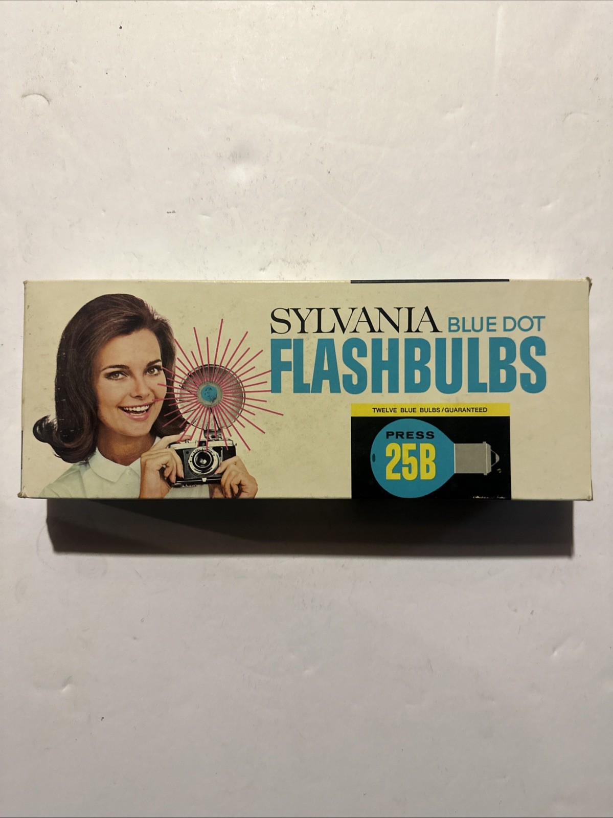 Vintage Sylvania Press 25B Blue Dot Flashbulbs, Box of 12, NOS, Free Shipping
