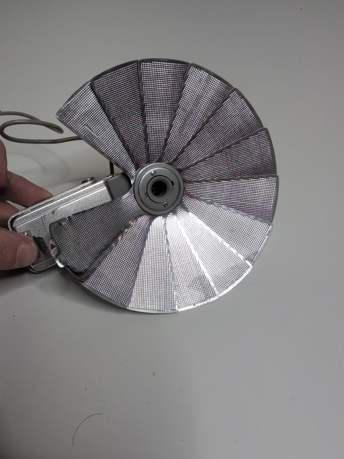 Vintage Escot Folding Bounce Flash Metal Fan Fold Out with Case