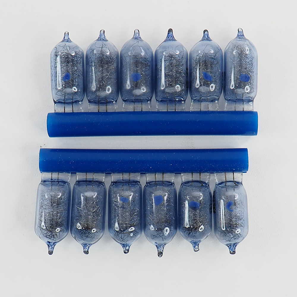 NEW SLYVANIA BLUE DOT FLASHBULBS AG1B, 12/pack *OLD STOCK!*