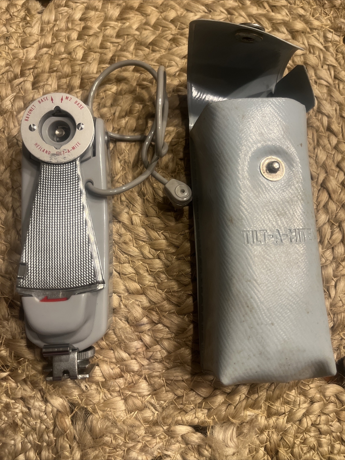 Heiland Tilt-A-Mite Camera Flash Unit Vintage (006)