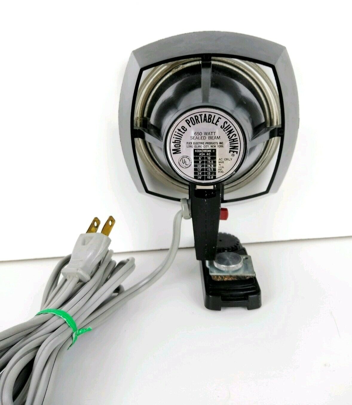 Mobilite Portable Sunshine 650 Watt Sealed Vintage Beam Lamp Light
