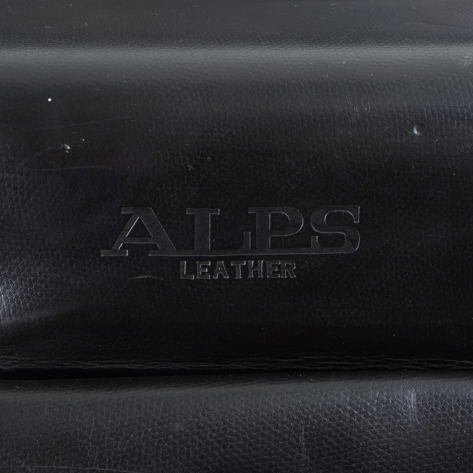 -[EX++]Vintage Alps Leather Camera Bag Black With Dark Burgandy Interior
