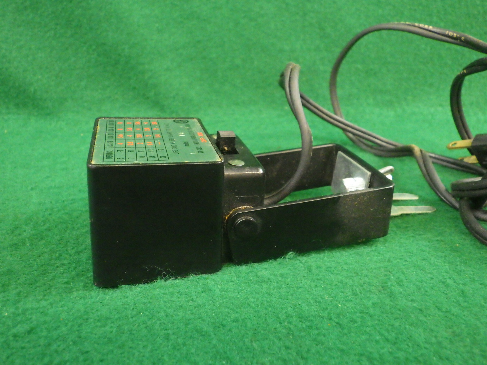 Vintage RARE Hot Shoe mounted Argus 300W Movie Light – Model 745 8mm 16mm