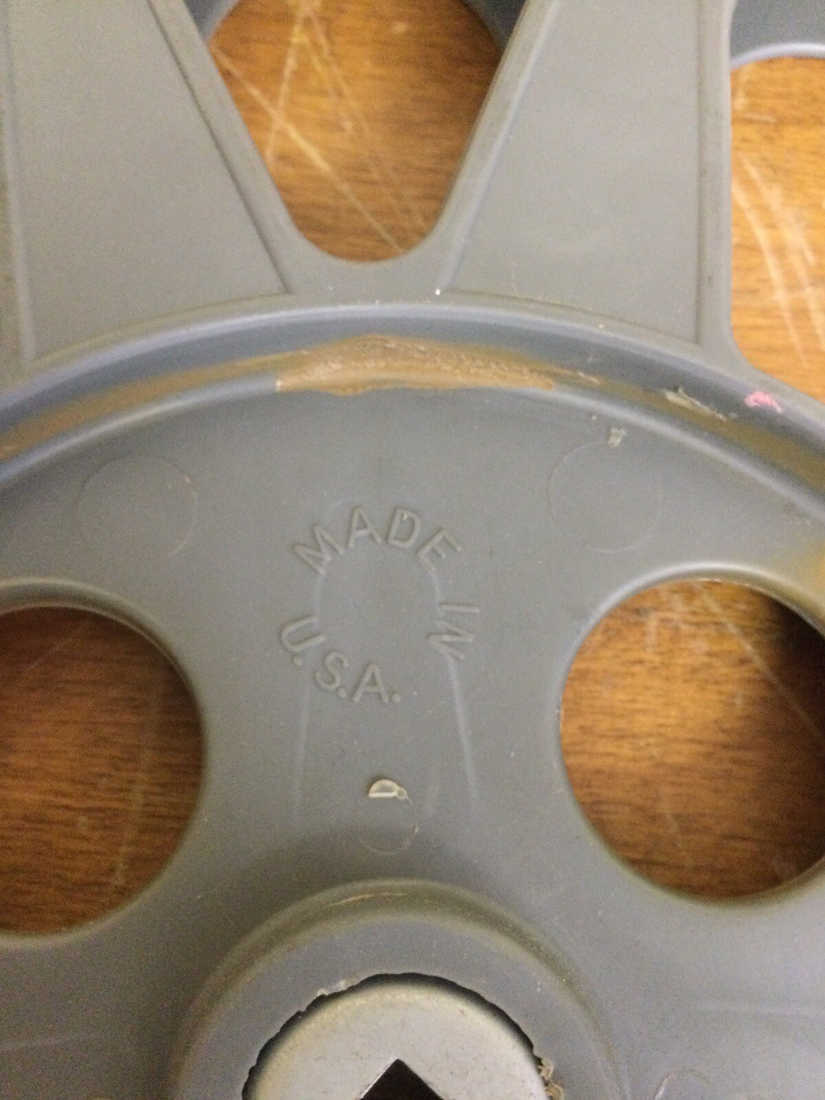 Vintage 50 Min. Metal Film Take Up Reel 15”Dia Goldberg Bros USA / 2 Plastic