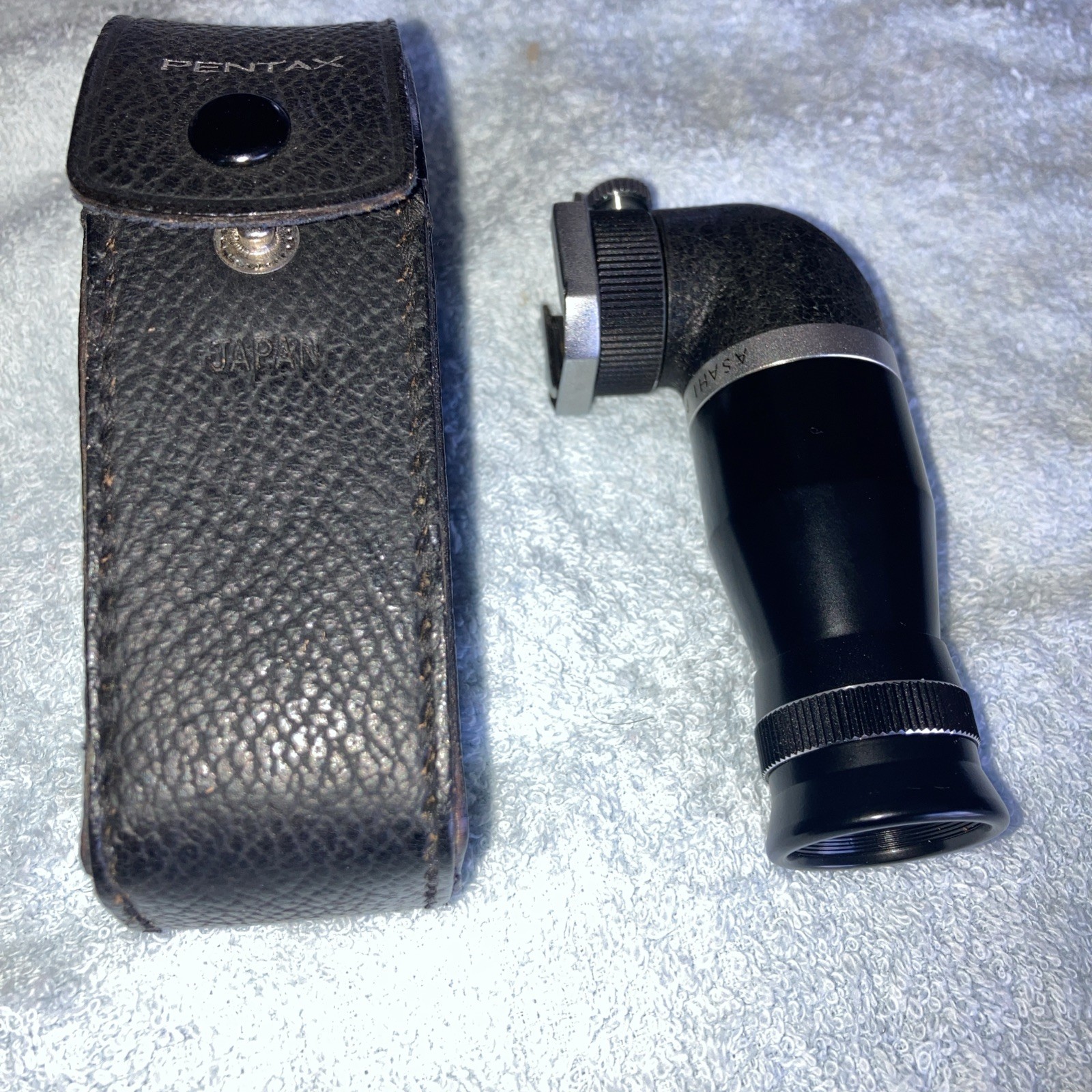 Asahi Pentax Right Angle Finder for Spotmatic SLR Camera in Case Vintage V20