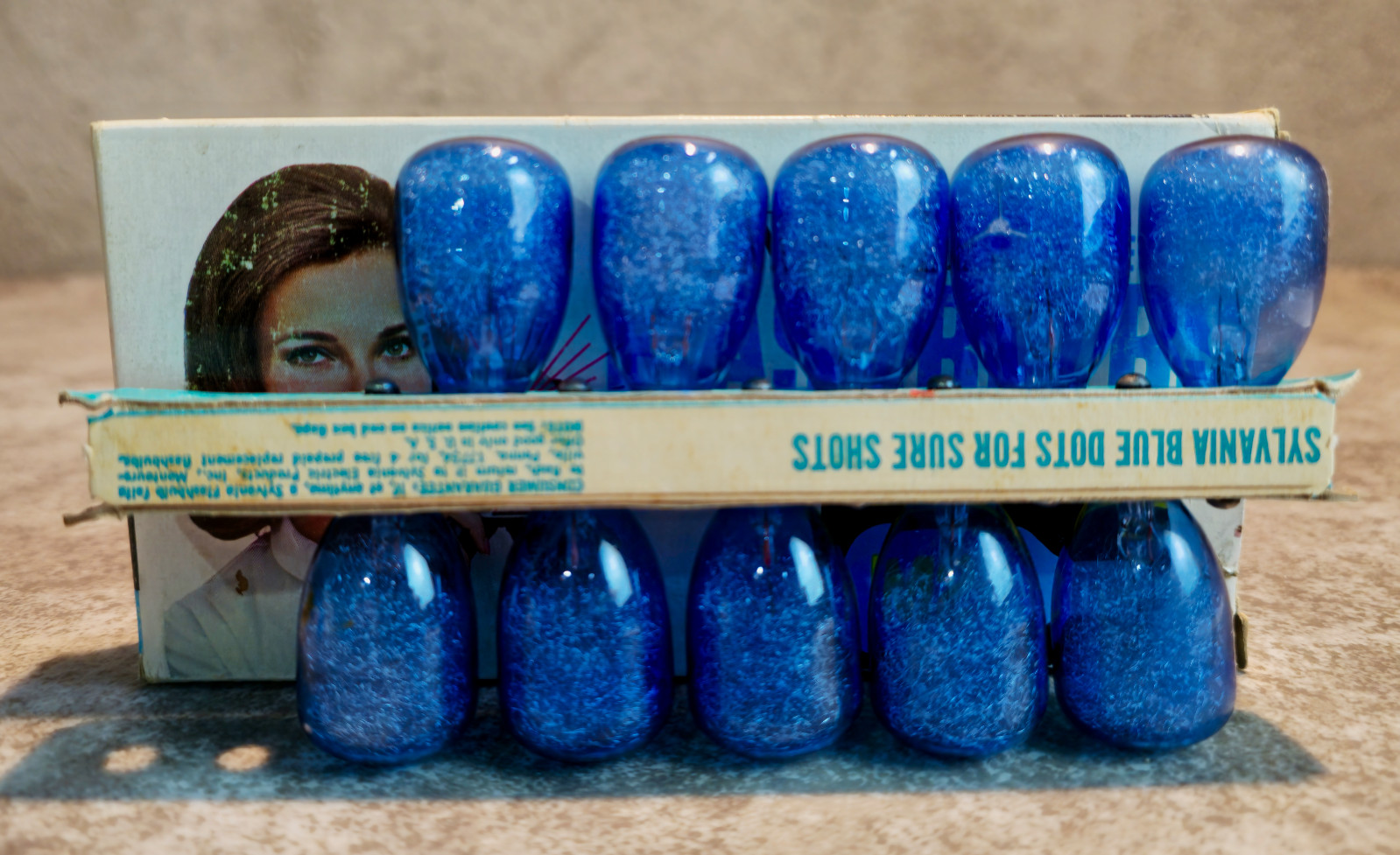 Vintage Lot of 10 Flash Bulbs for Camera Blue Sylvania M2B