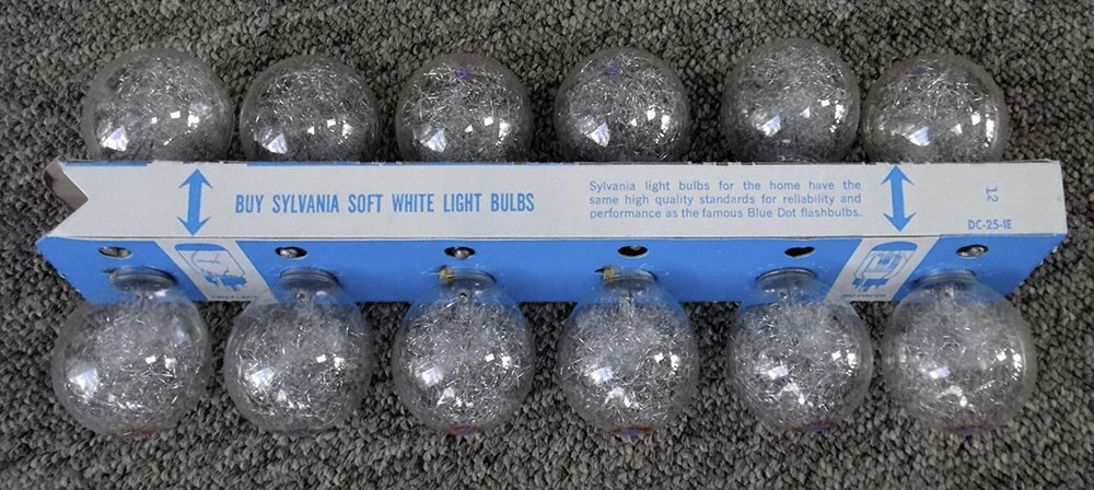 FLASHBULBS, SYLVANIA FOCAL PLANE #26, AND WESTINGHOUSE #22B, NOS, 78 BULBS