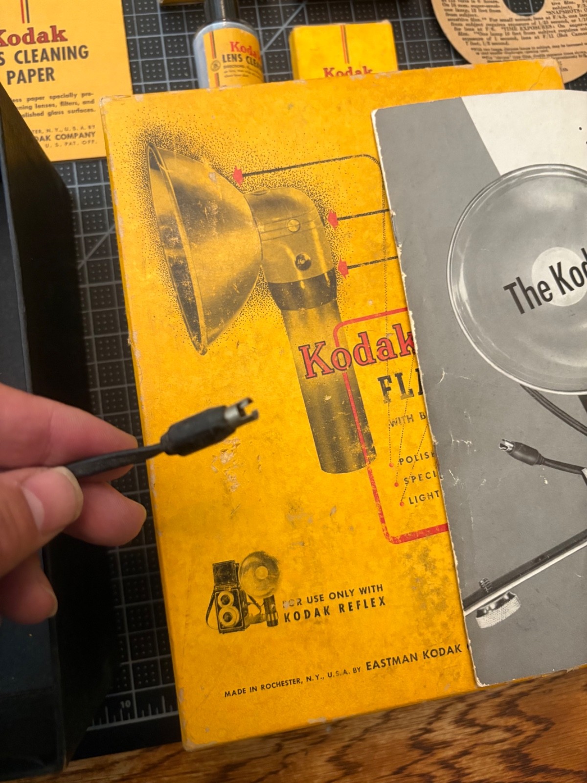 Vintage Kodak Standard Flasholder With Original Box and Various Accessories