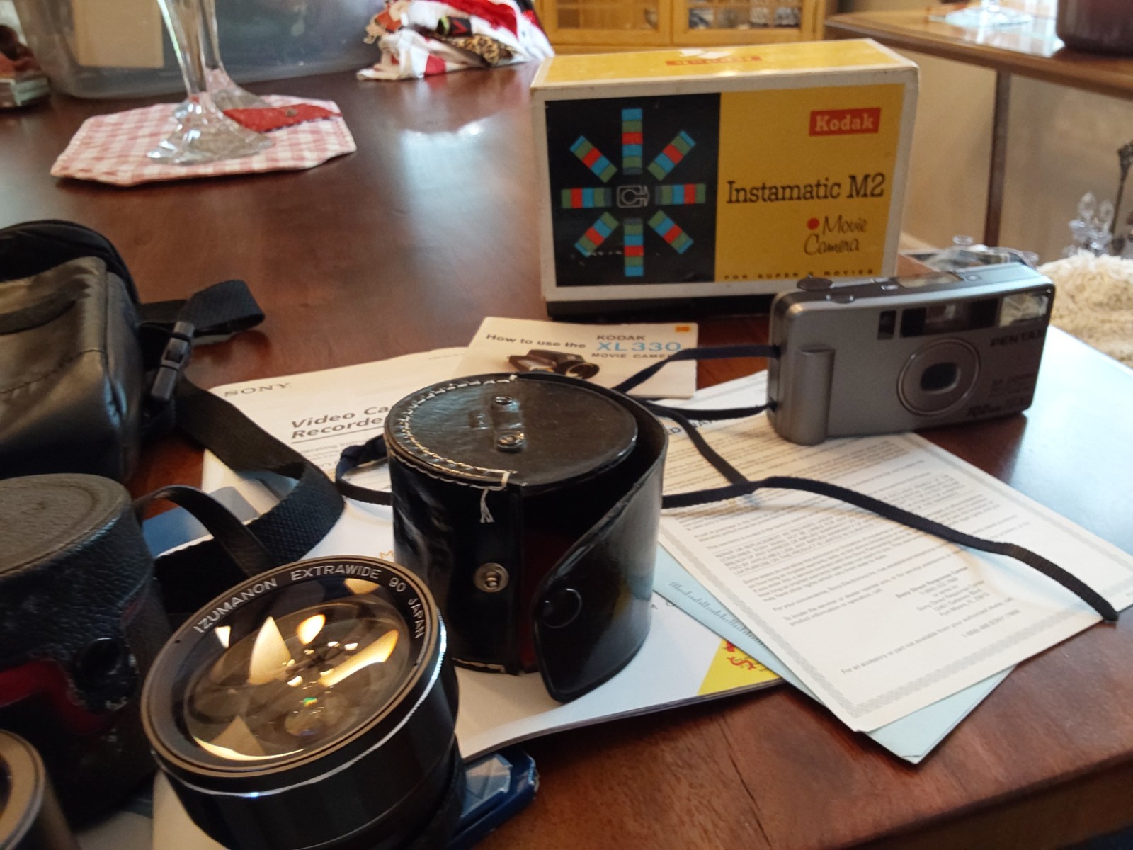 Lge Lot Vintage Unrelated Camera and Camera Accessories