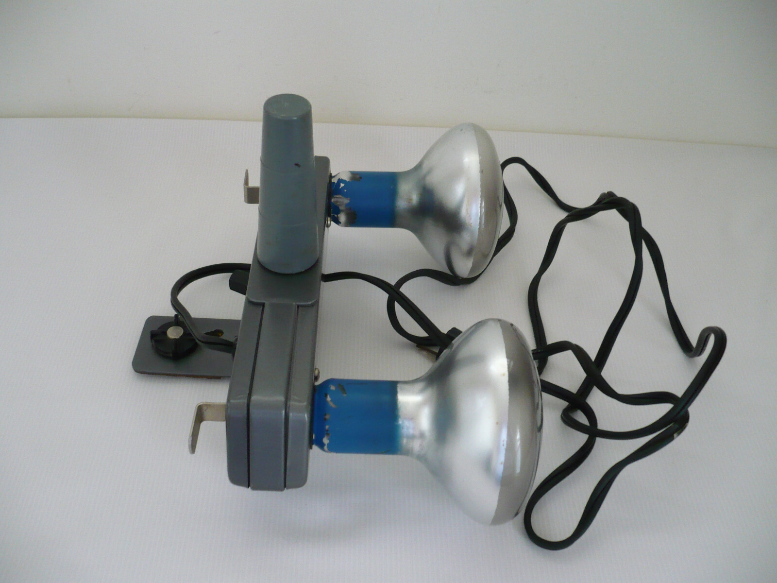 Vintage Keystone Twin Bulb Movie Light – #E23714 Works