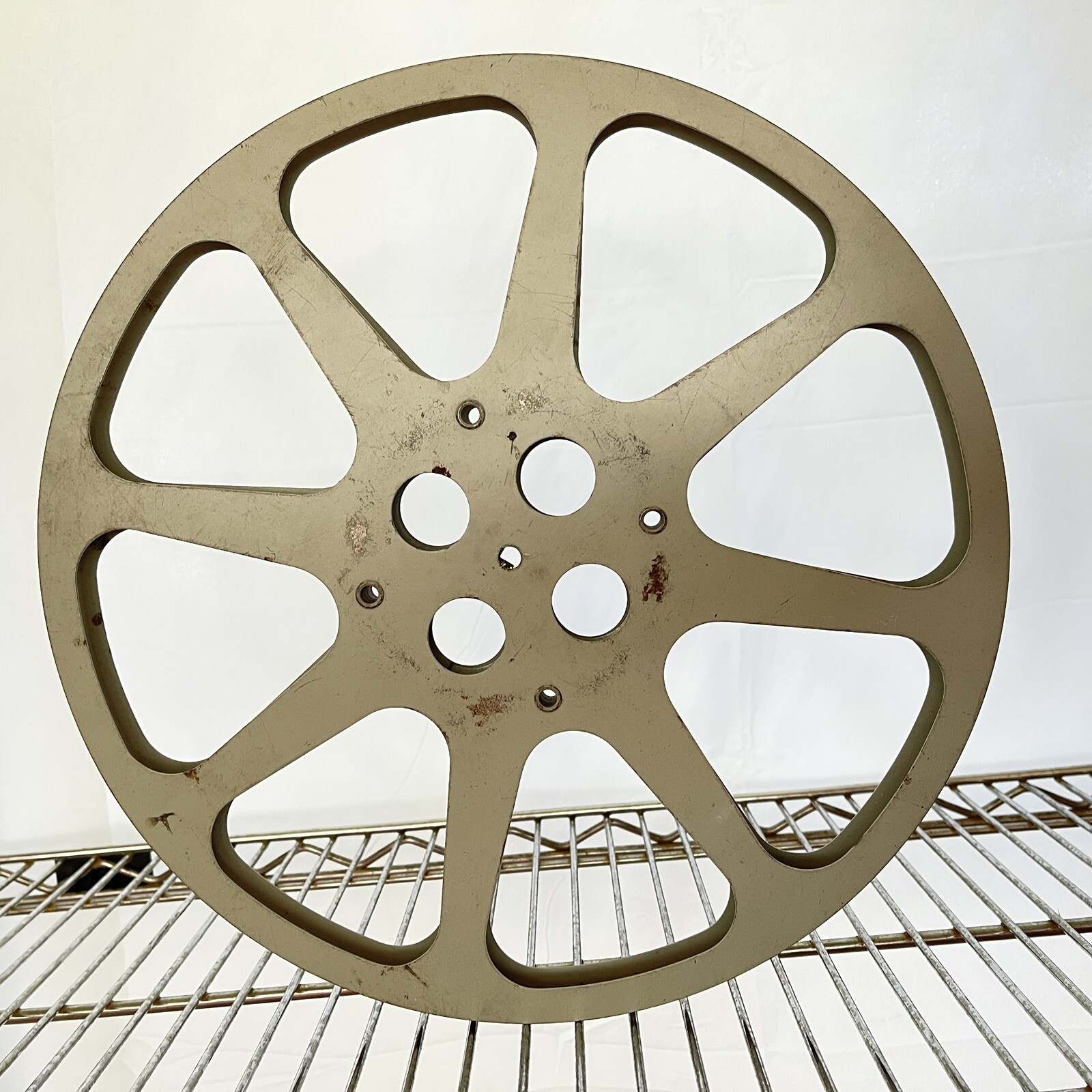 Vintage 16mm Film Reel 1600 ft 13 3/4″ Grey Metal USA Deco Wall Cinema Hollywood