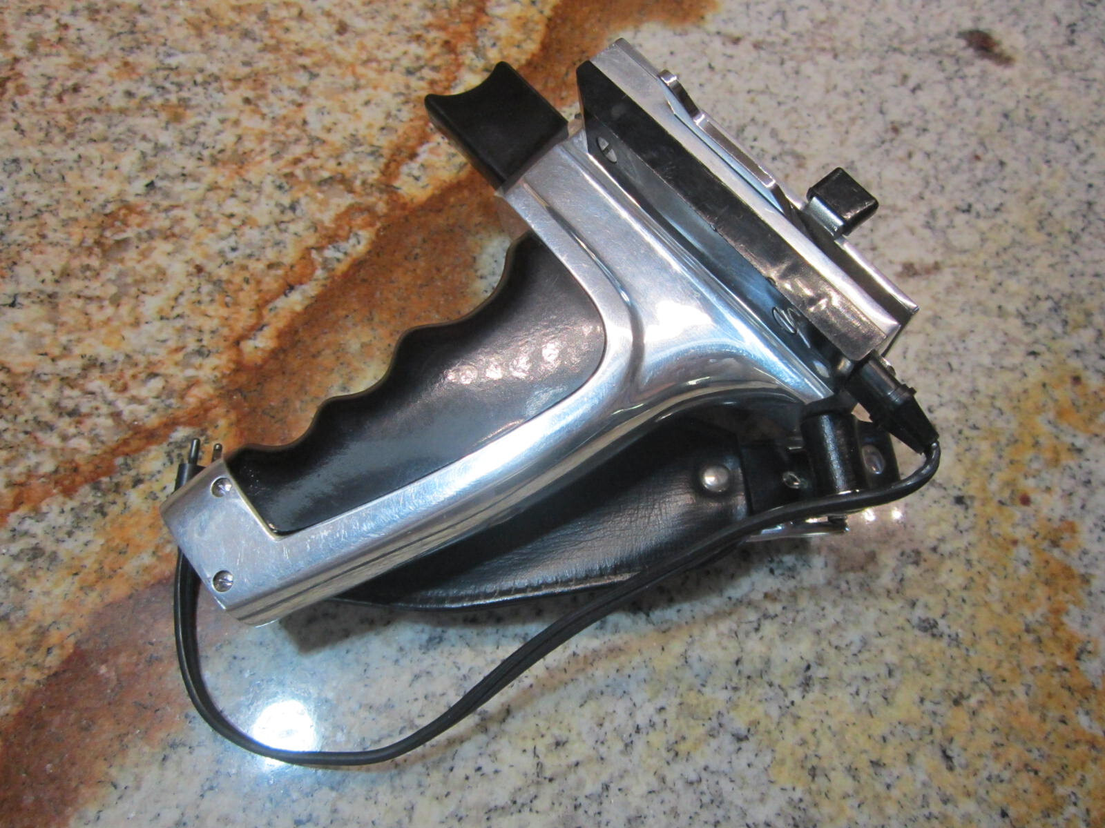 GORGEOUS BOLEX DECLIC HANDLE ELECTRIC HAND GRIP for MST motor 16mm movie camera
