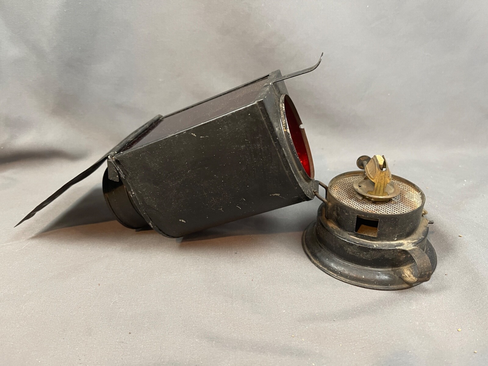 Antique Unique Lantern Oil Red Glass Darkroom Very Complete Nice 2795