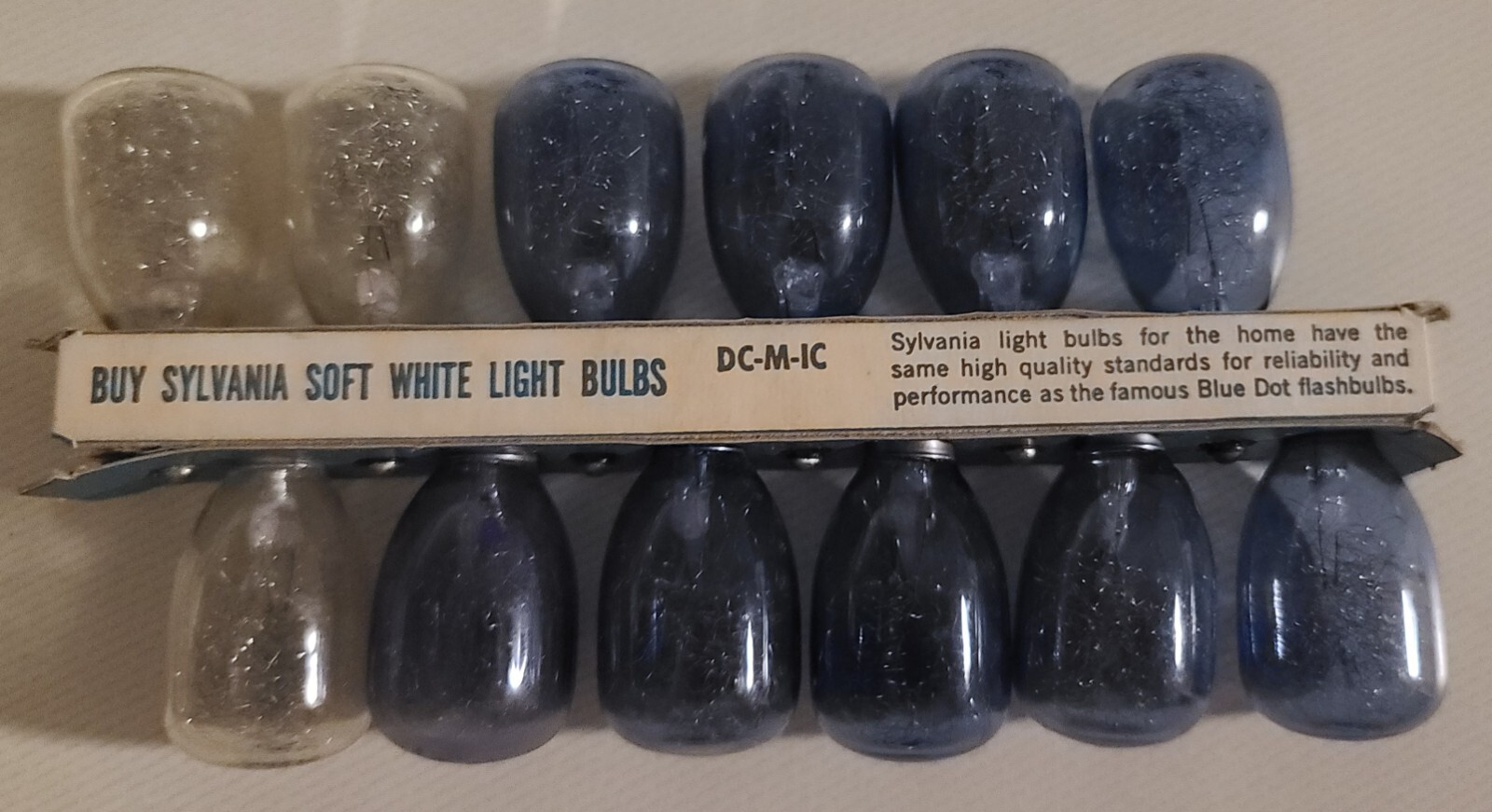 Vintage Flash Bulbs Lot Sylvania Press 24 M3B Blue Dot Flashbulbs