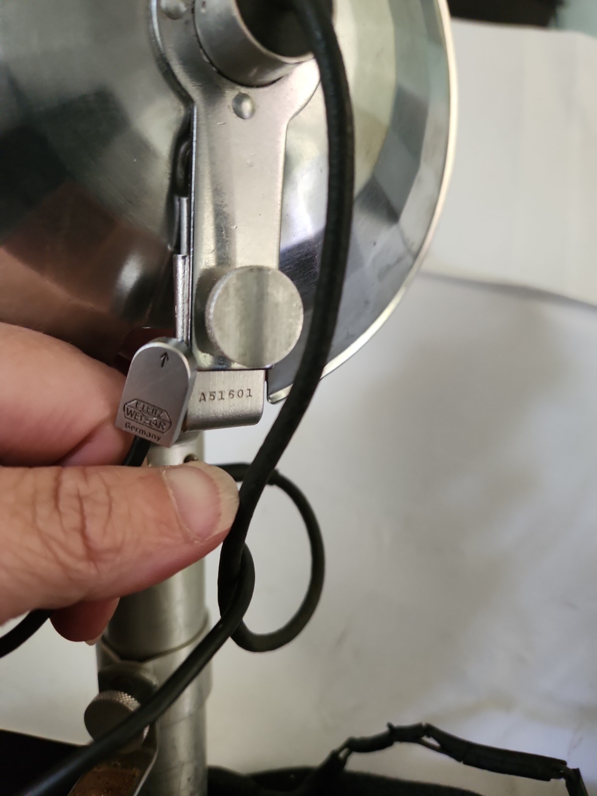 Leitz Wetzlar Germany Vintage Leica Flash Unit A51601 Reflector As-Is