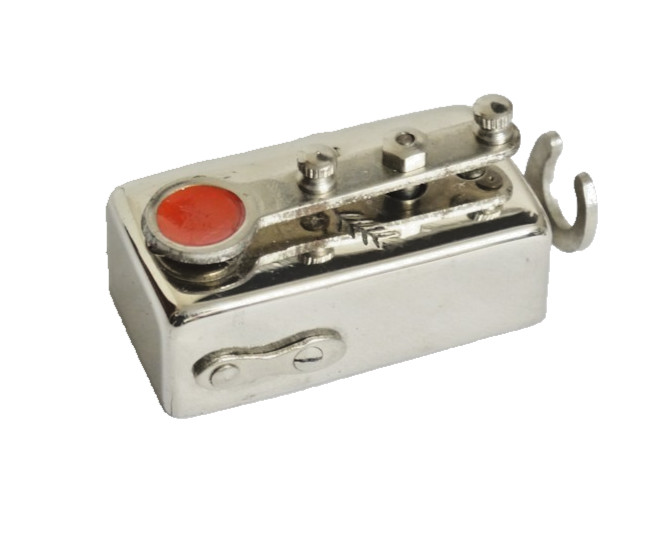 Framex mechanical clockwork self timer for L39 cameras + makers tin