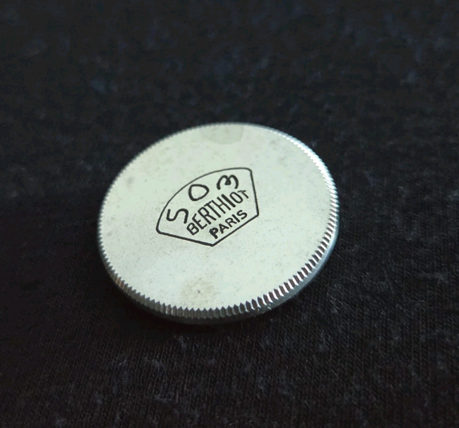 Lot of 5 Vintage 22mm Screw-In Metal Lens Caps SOM Berthiot & Kern Paillard…