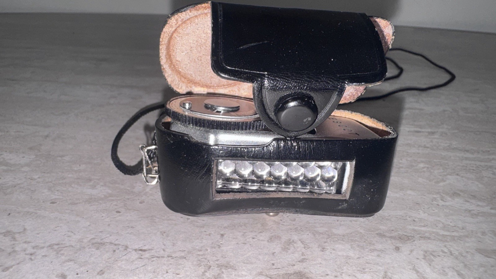 Vintage On Camera ExposureLight Meter ESCOT. Japan Untested Loose Plastic Film