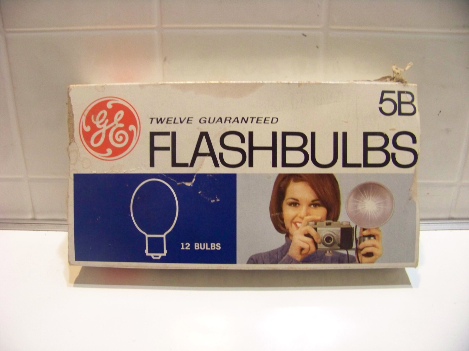 Vintage GE 5B FLASHBULBS 12 BULBS camera flash bulbs photography