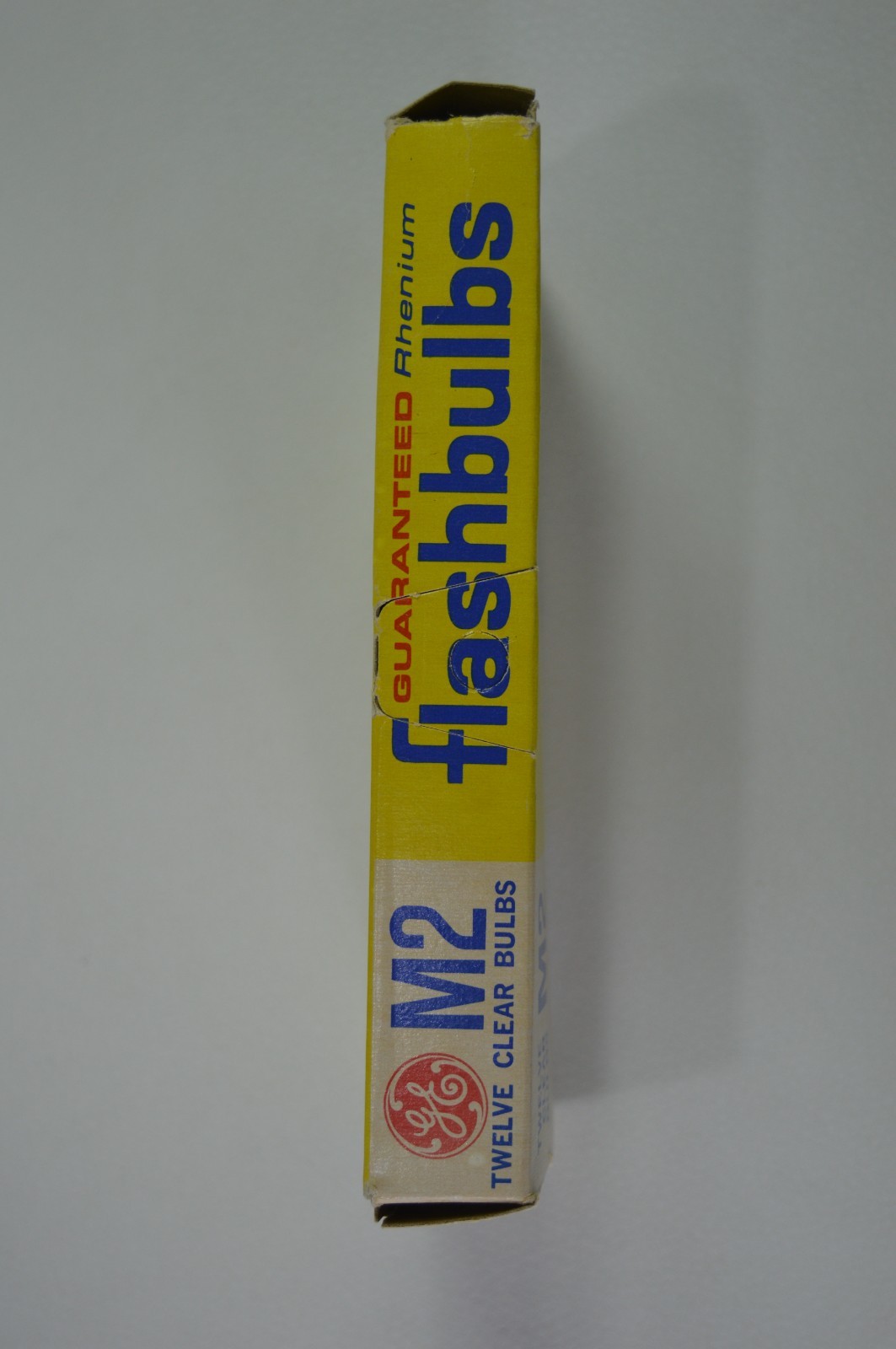 M2 and M2B Flash Bulbs Lot of 14 GE General Electric Power Mite Vintage