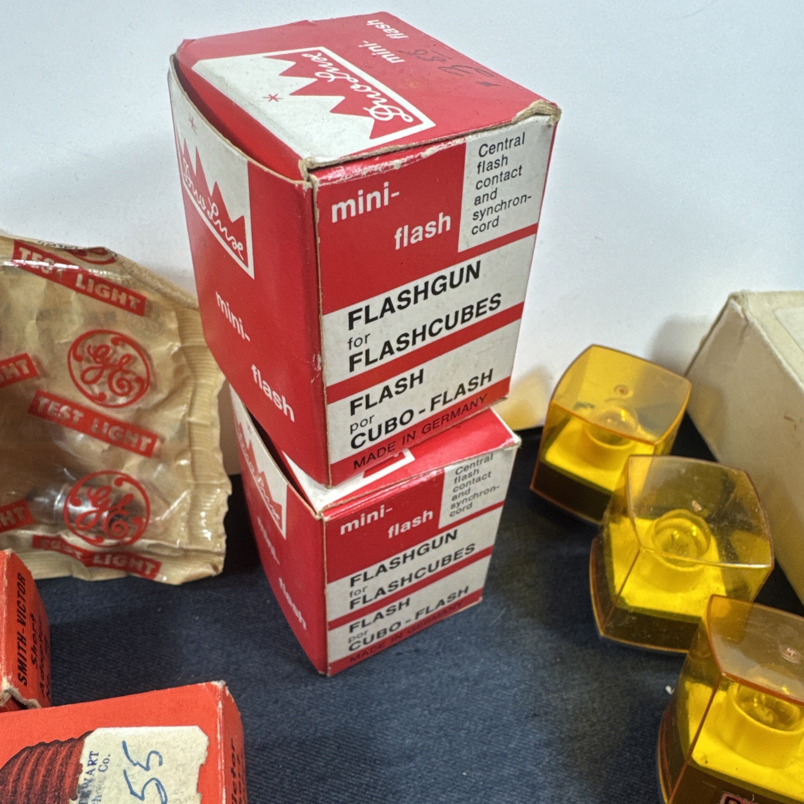 Camera Flash Accesory Lot – Kodak Agfa Rowi Duolux Heiland – New Old Stock NOS