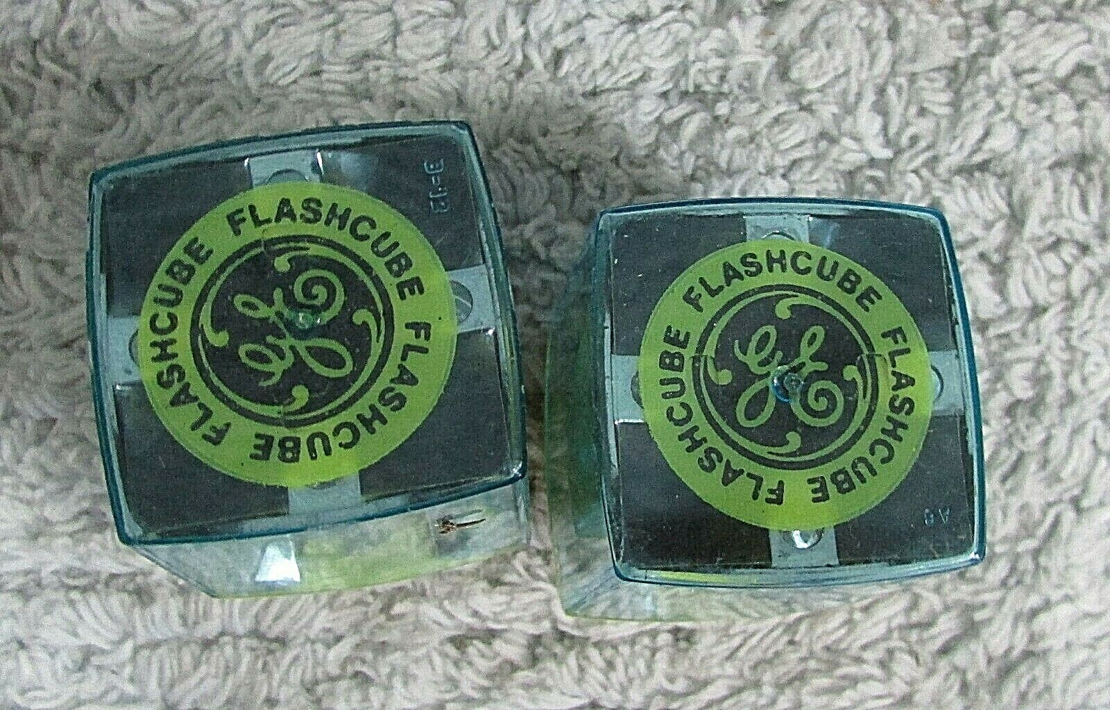 Pair Vintage New Unused GE Camera Flashcubes FREE S/H