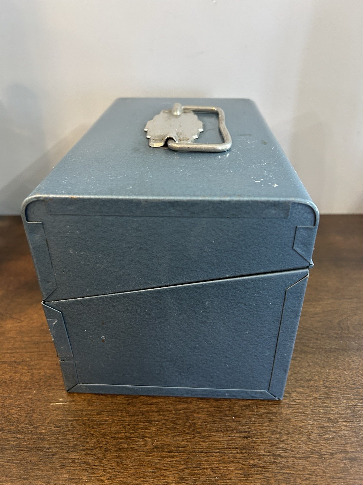 Vintage Logan Super 8mm Film Blue Metal Storage Box Case Holds 12 Reel Slots GUC