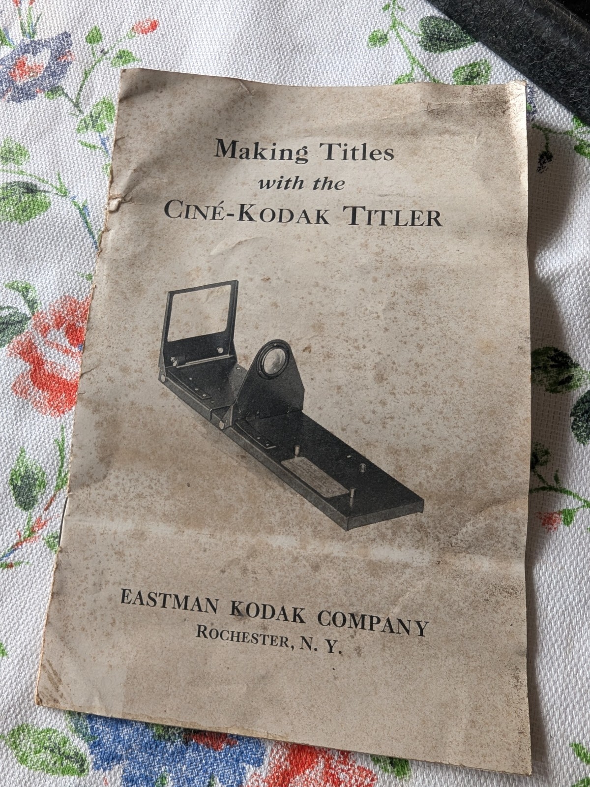 Vintage Cine-Kodak Film Titler w/instructions