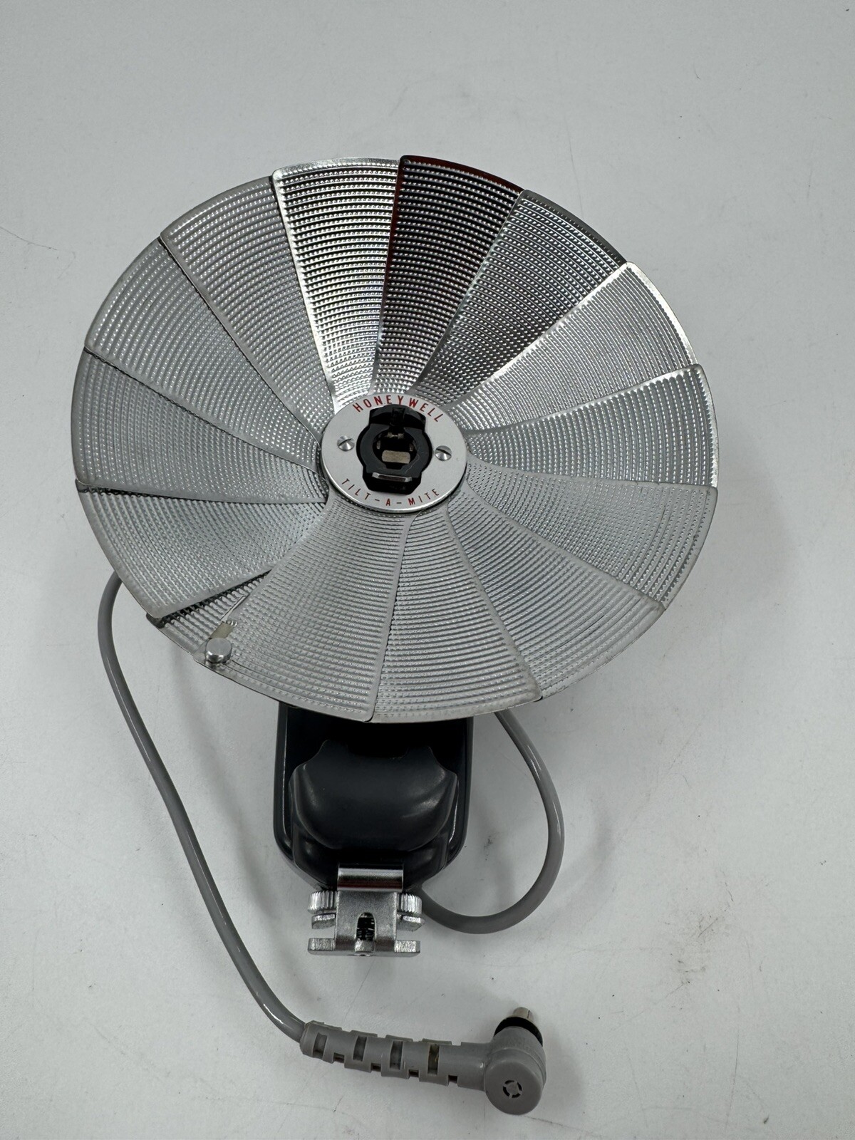 Honeywell Vintage Tilt-A-Mite Camera Flash Gun Collapsible Fan with Bulbs