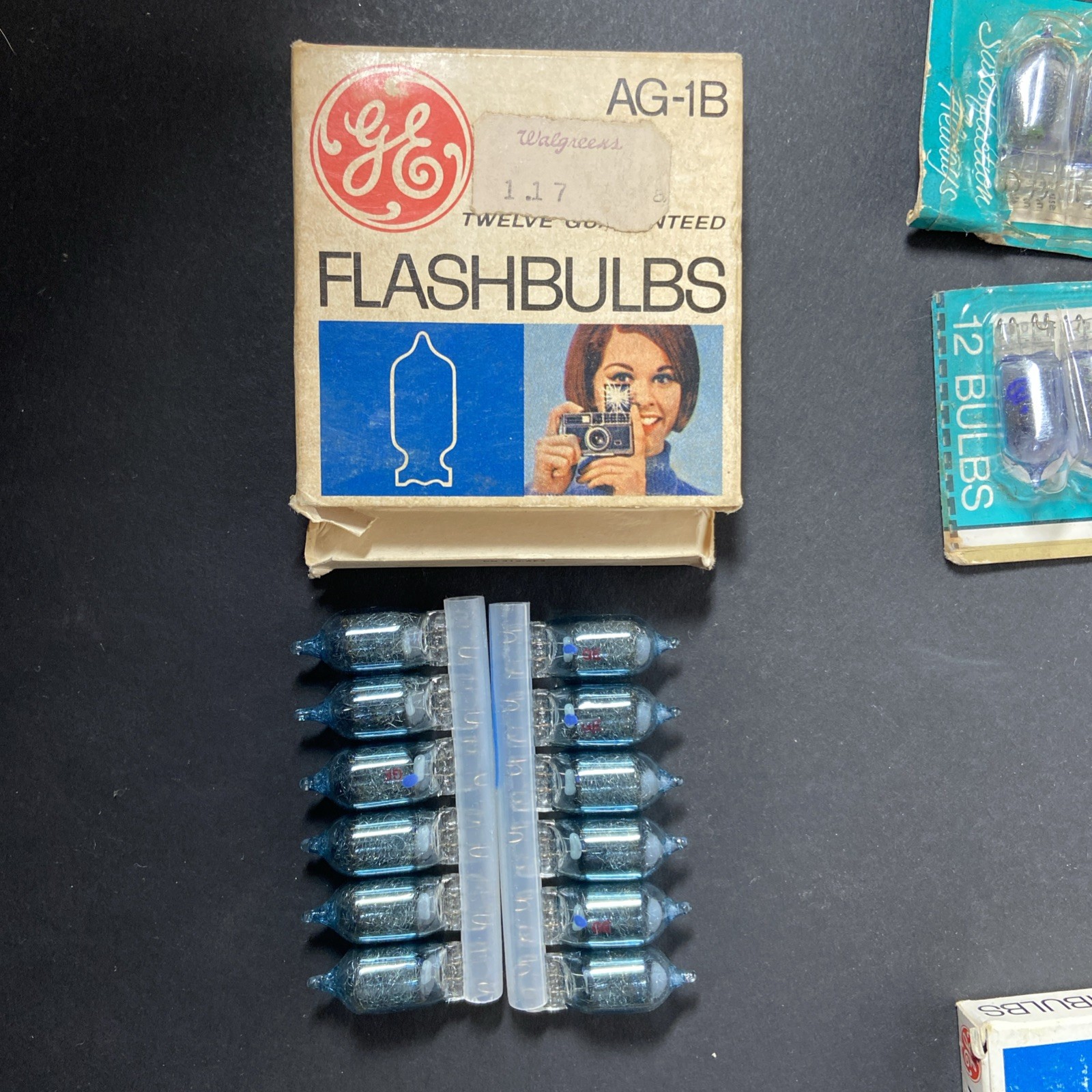 Lot Of Vtg AG1B Flash Bulbs Retro Photography Polaroid Kodak Blue + White