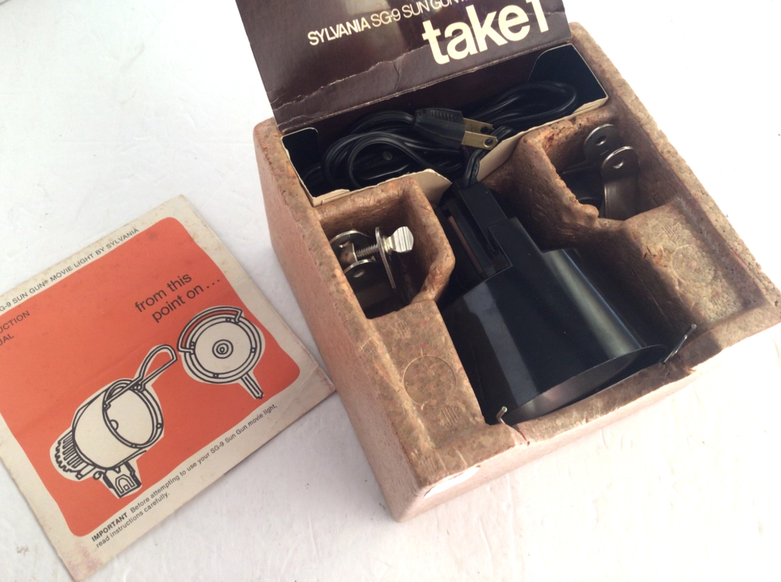 Sylvania SG-9 Sun Gun Movie Light Complete w/ Box 1960s Vintage Tested & Working