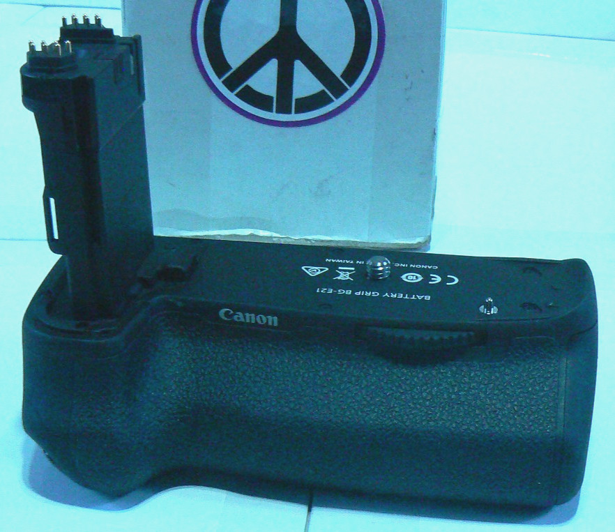 Canon Battery Pack Grip BG-E21 – Vintage
