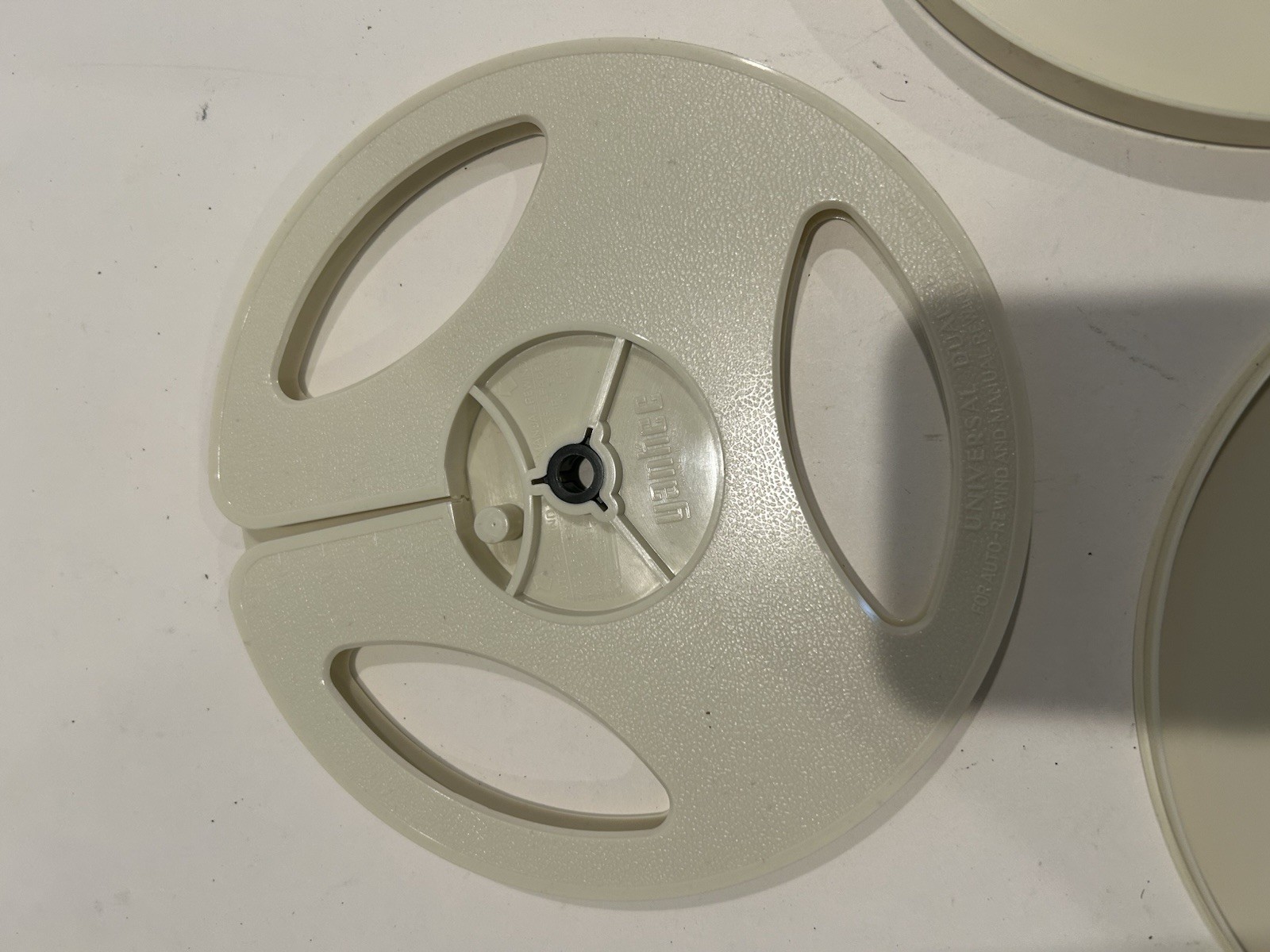 Vintage Yankee Universal Dual 8 400′ Plastic Reels & Case Auto & Manual Rewind