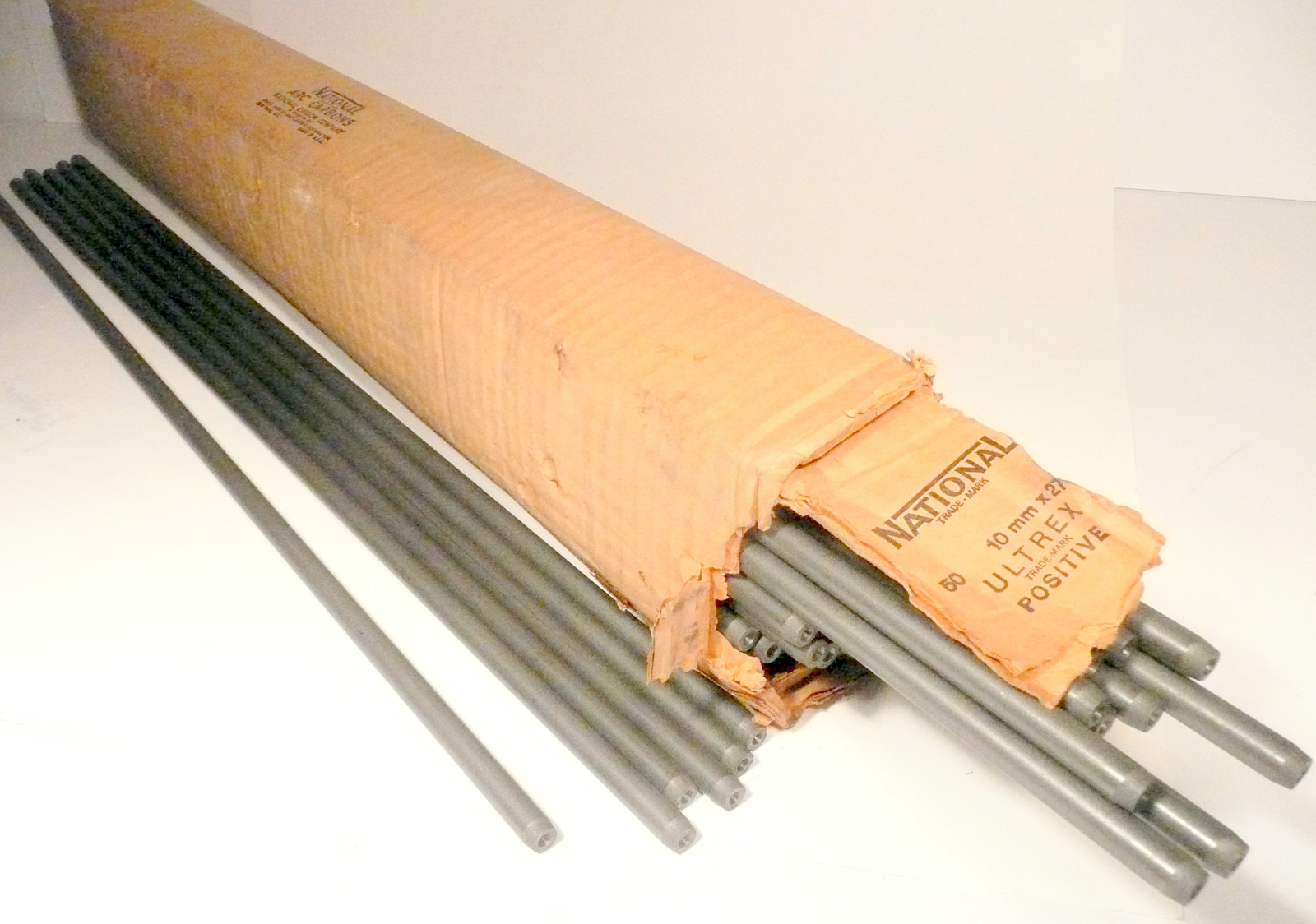 CARBON ARC RODS for THREATRICAL USE – 1 BOX of 10mm x 27″ NATIONAL POSITIVES