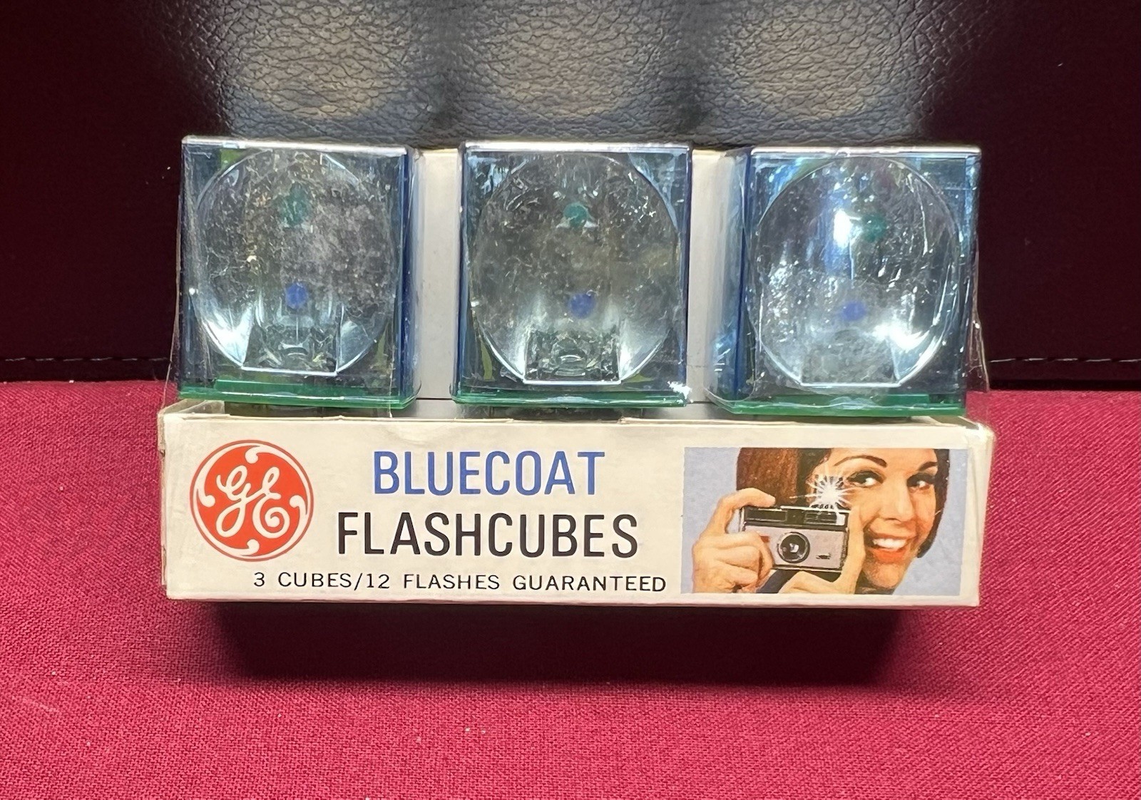 Vintage Camera Flashbulbs GE Bluecoat 3 Cubes/12 Flashes