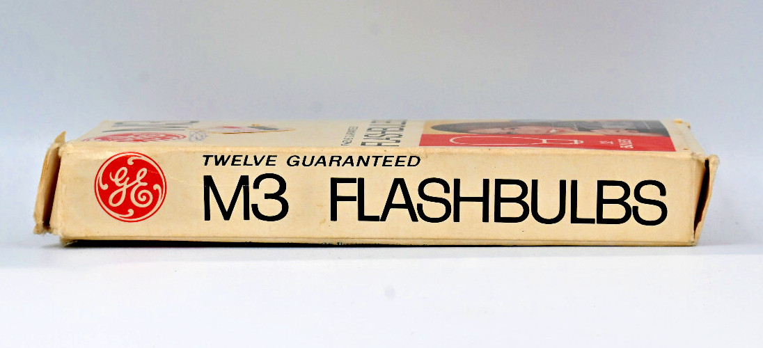 Vintage GE (6) M3 and (2) M3B Flashbulbs With Box