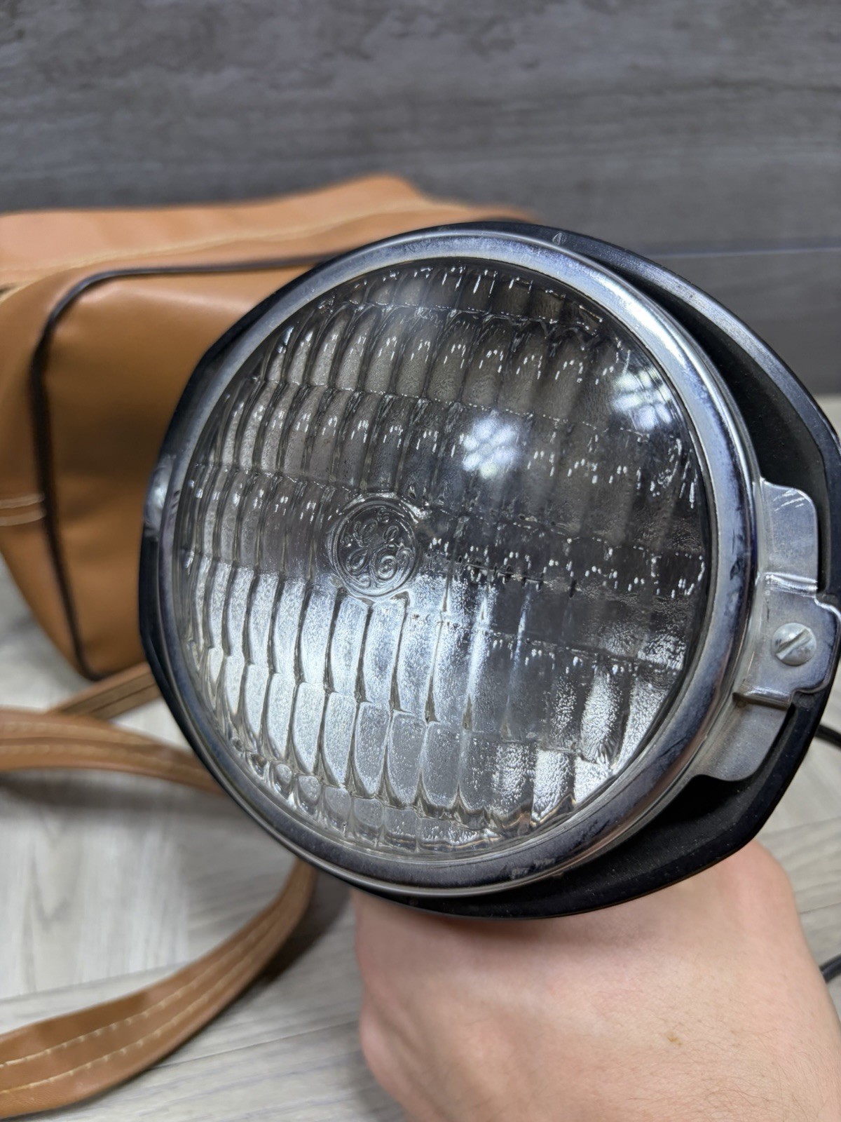 VTG Bell and Howell Movie Light 39891 Tested W Leather Case Vintage Retro Film