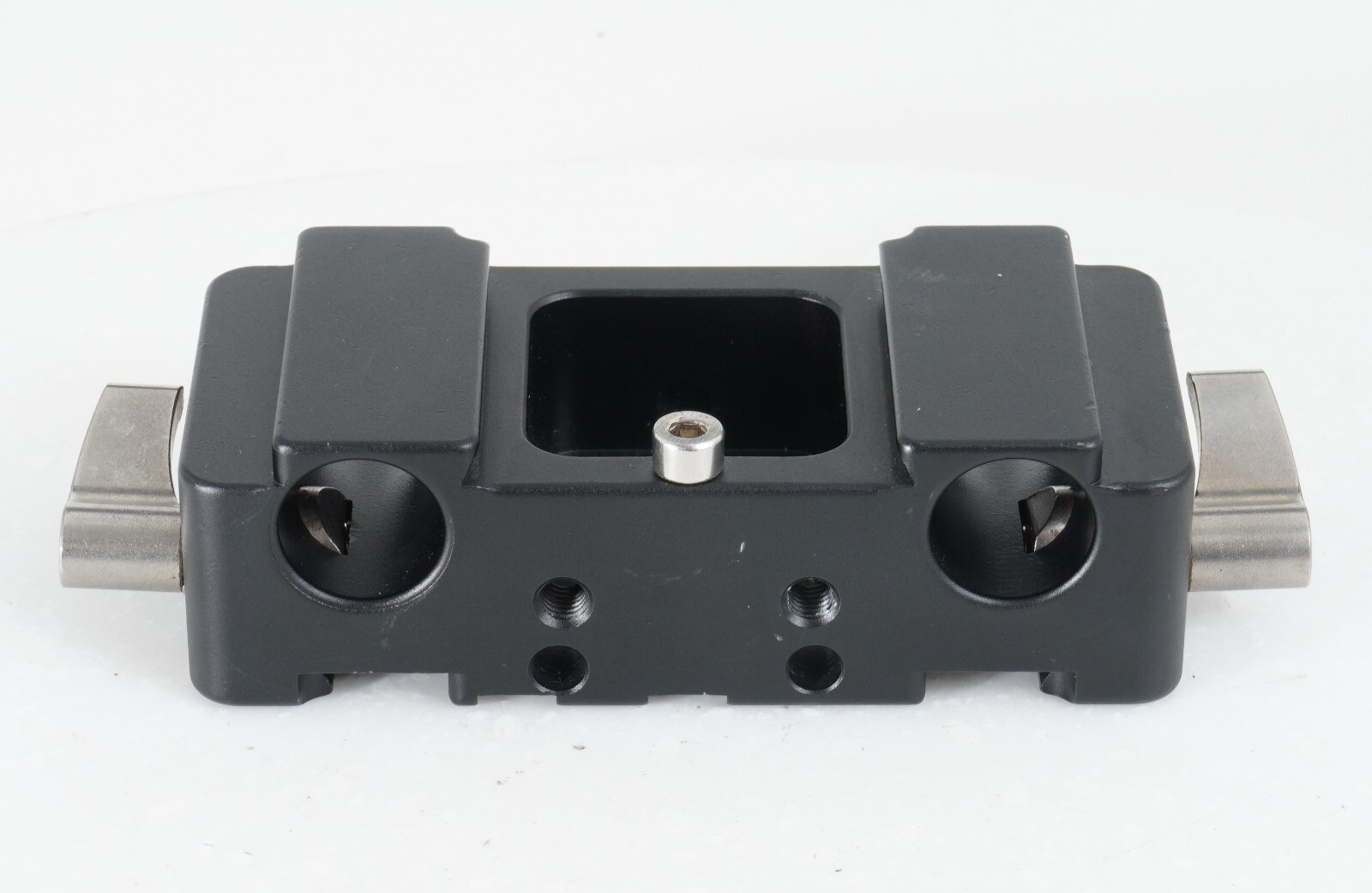 – MOVCAM LWS BASE PLATE FOR THE SONY A7S MFR# 303-2203-USED