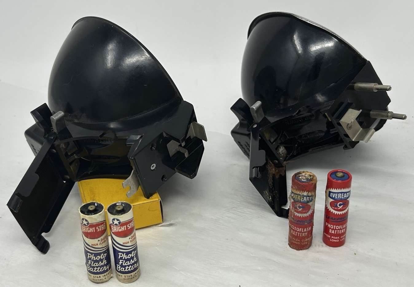 Anscoflash Bulb Flash for use on Ansco Flash Clipper Camera? LOT OF 2, Untested