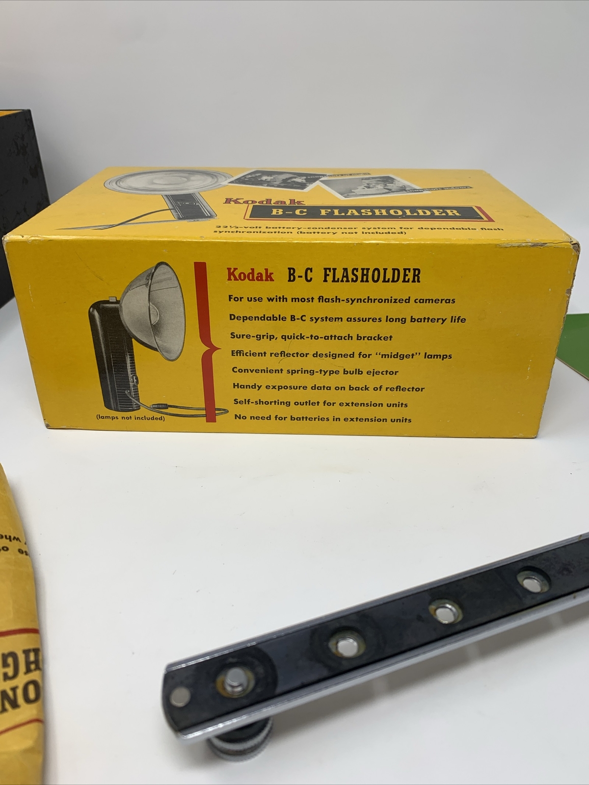 VINTAGE 1950’s KODAK STANDARD FLASHOLDER – With Original Book. Read Description