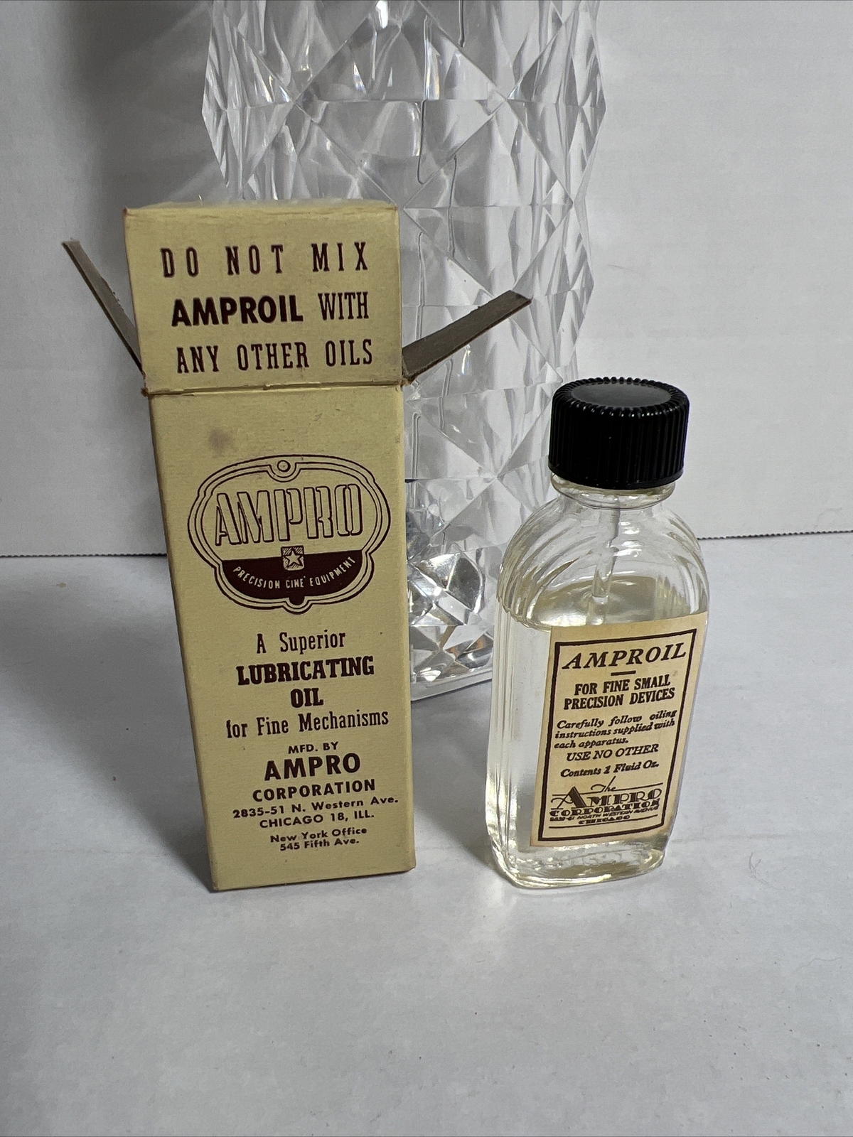 AMPRO Stylist Projector Accessory Kit: 1 Bottle Amproil, 5 Fuses, 1 Brush w/Box