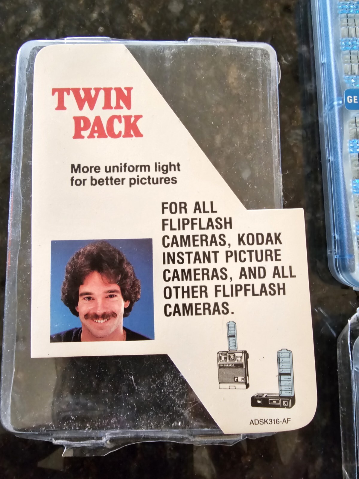 Vintage GE FlipFlash II Twin Pack Flip Flash Bulbs Made in USA Old Stock Opened
