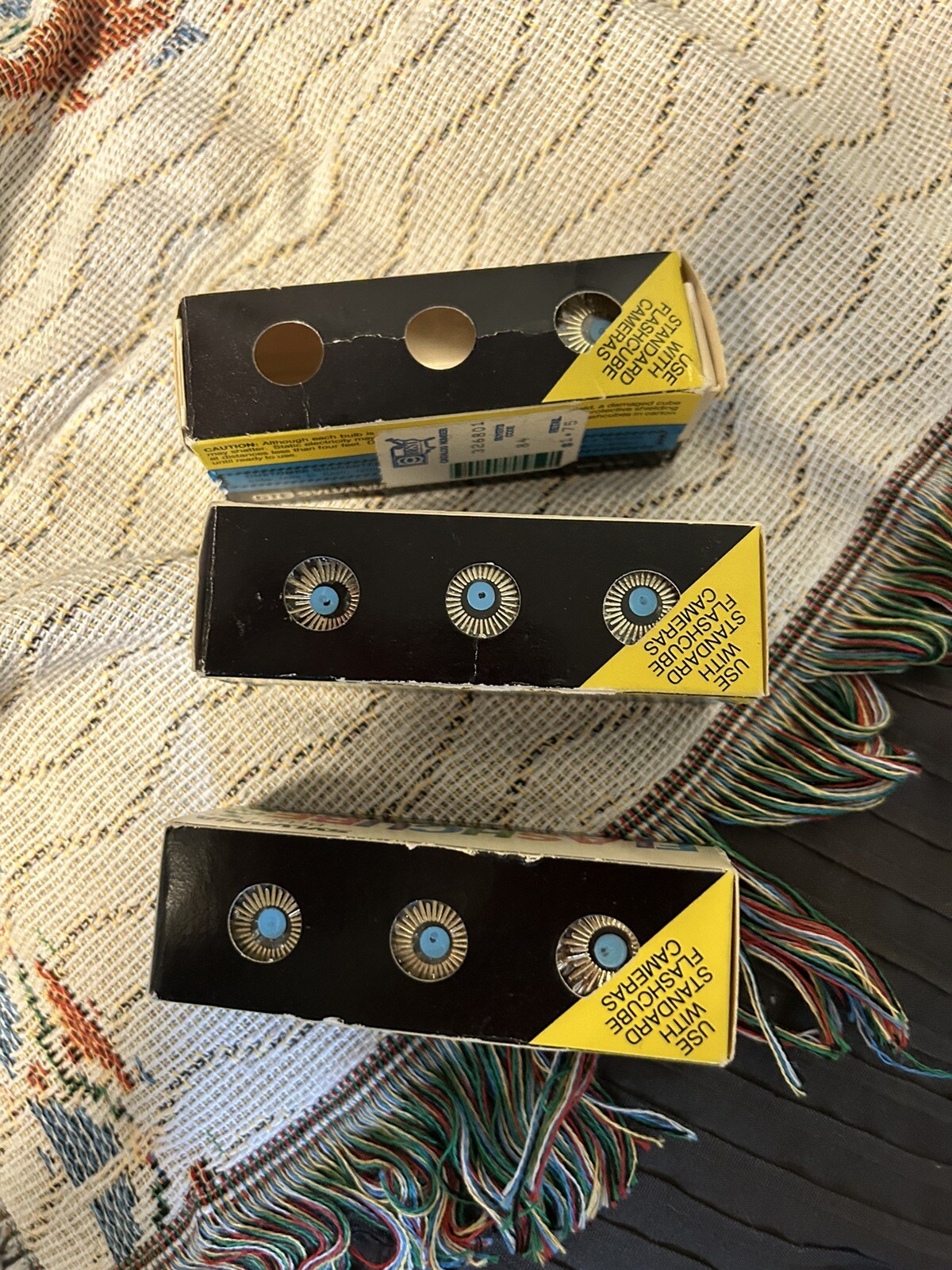 Vintage Sylvania Blue Dot FLASH CUBES Camera Flash Cubes 3-Pack 12 flash
