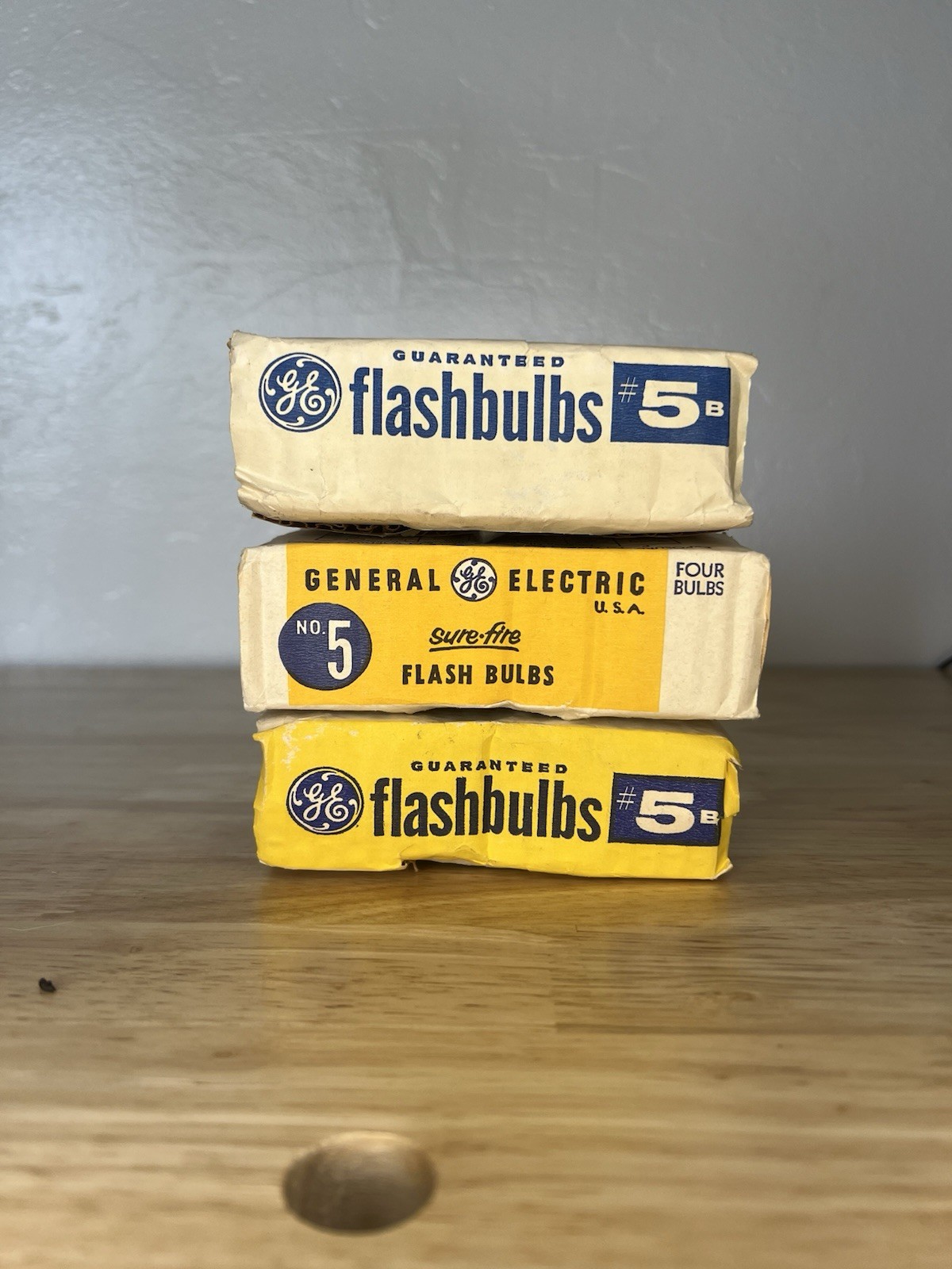 Vintage GE Flashbulbs Size 5 & 5B Blue 12 Bulbs in Original Box Camera Flash 60s
