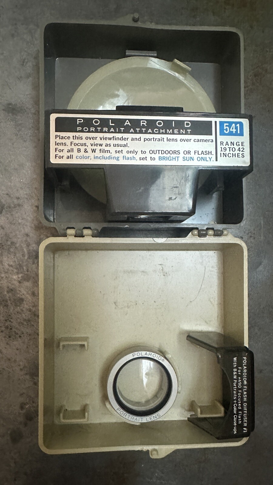 Vintage Polaroid Close Up Kit Model 541 for All Color Pack Polaroid Cameras. CIB